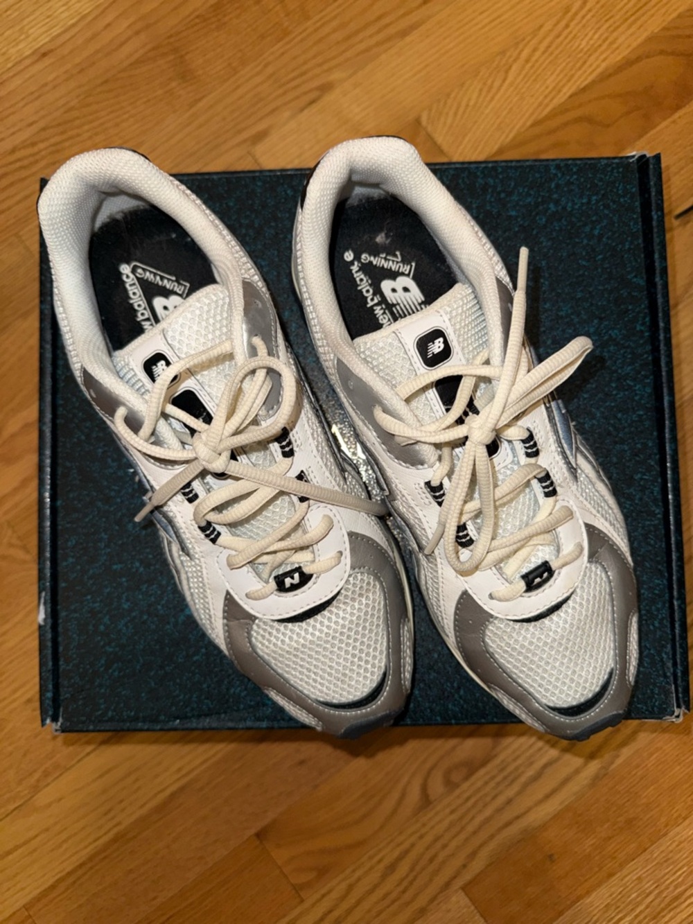 New Balance 204L - Picture 2 of 7